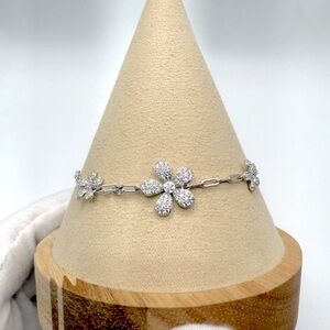 7” .925 Sterling Silver Cz Flower Design Bracelet